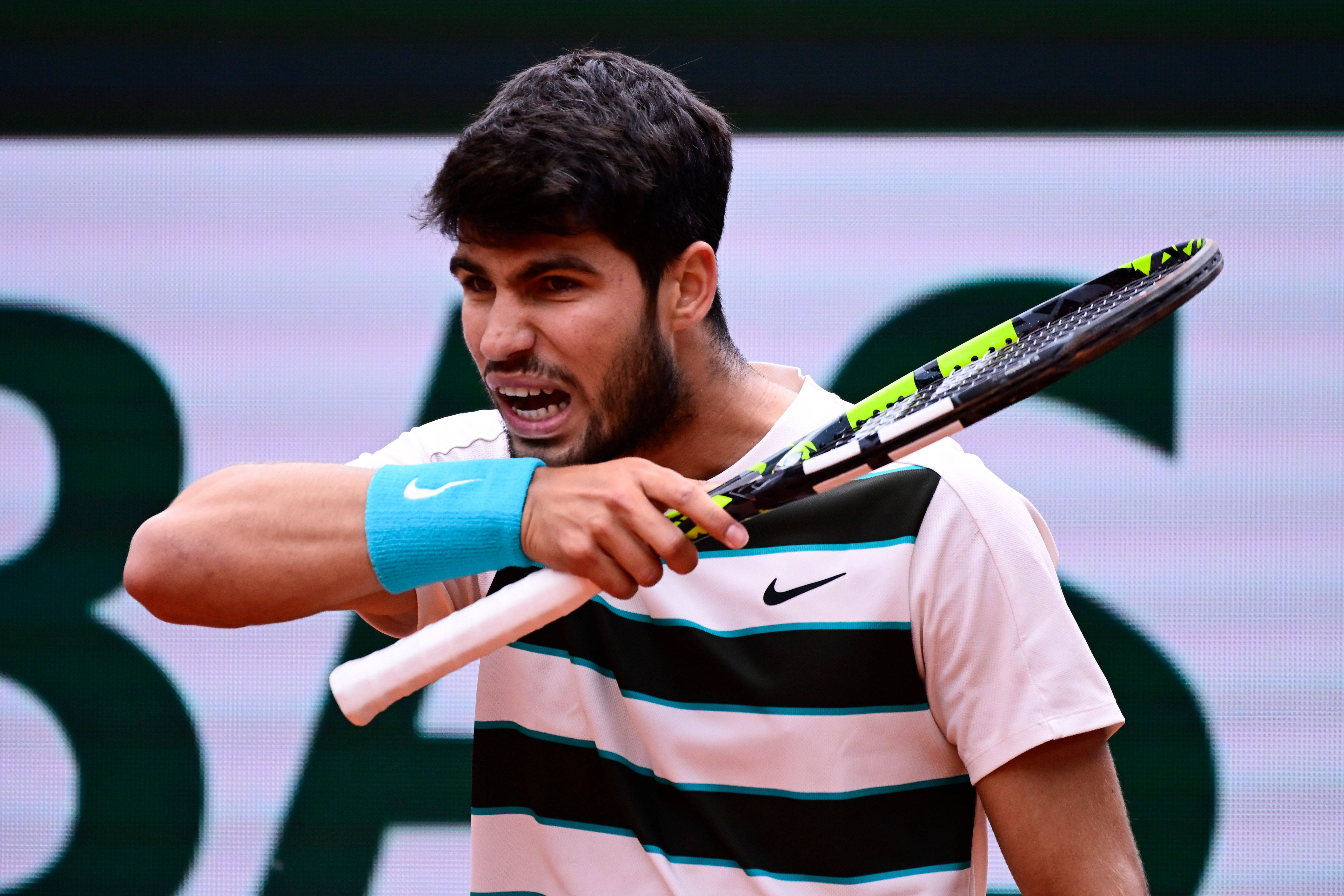 法国网球队鏖战西班牙网球队,阿尔卡拉斯绝境逆转 法国网球队鏖战西班牙网球队,阿尔卡拉斯绝境逆转