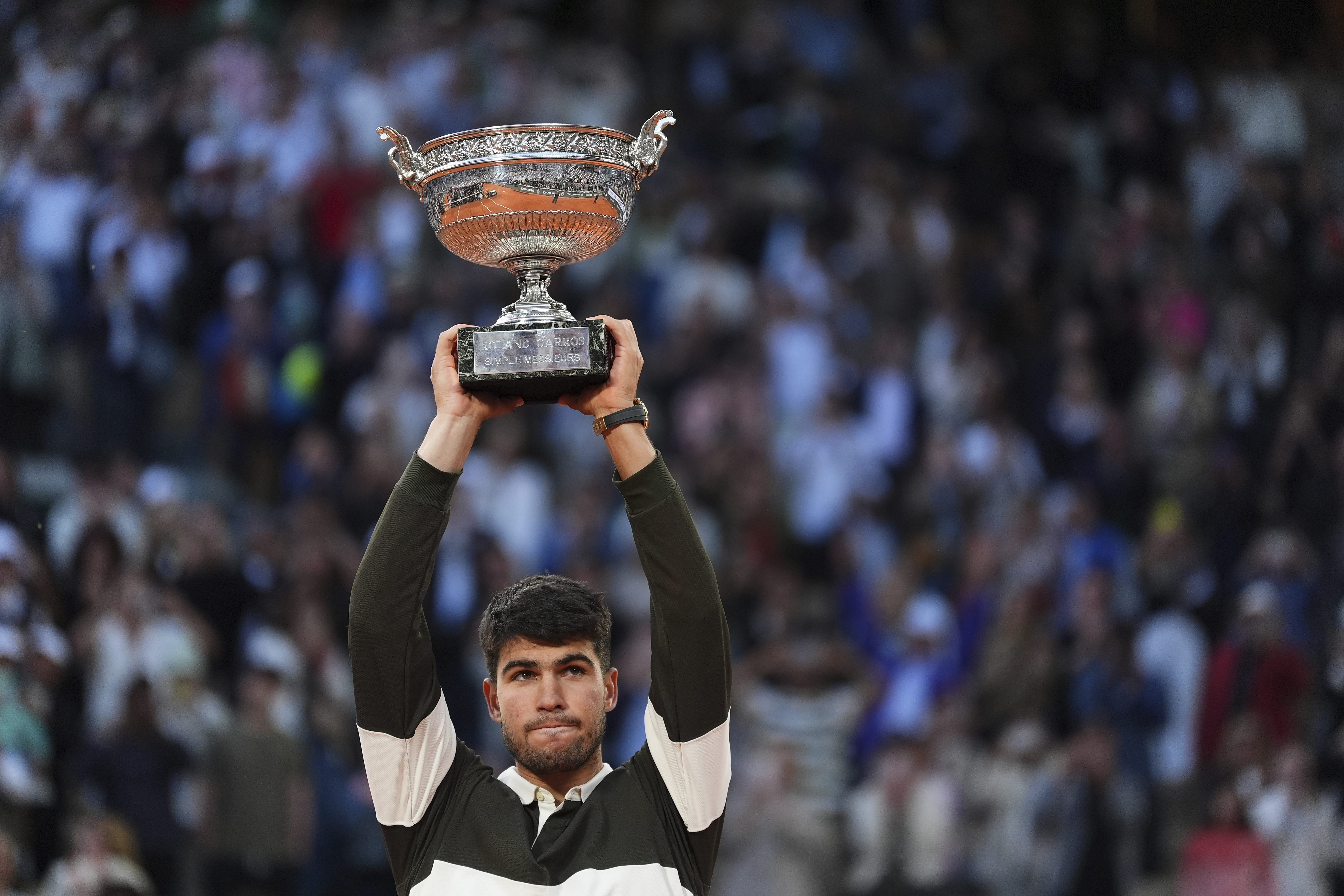 法国网球队鏖战西班牙网球队,阿尔卡拉斯绝境逆转 法国网球队鏖战西班牙网球队,阿尔卡拉斯绝境逆转