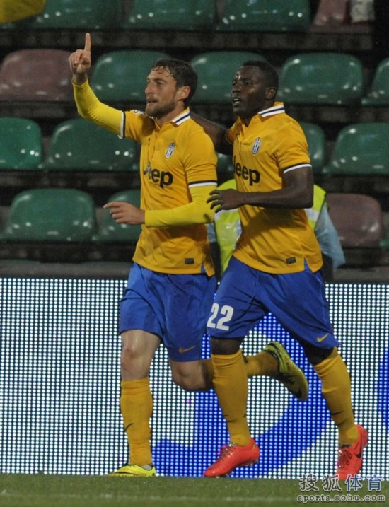 土耳其鏖战荷兰,孔蒂统治全场 土耳其鏖战荷兰,孔蒂统治全场