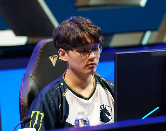 FPX绝地反击DK,CoreJJ爆发神勇 FPX绝地反击DK,CoreJJ爆发神勇