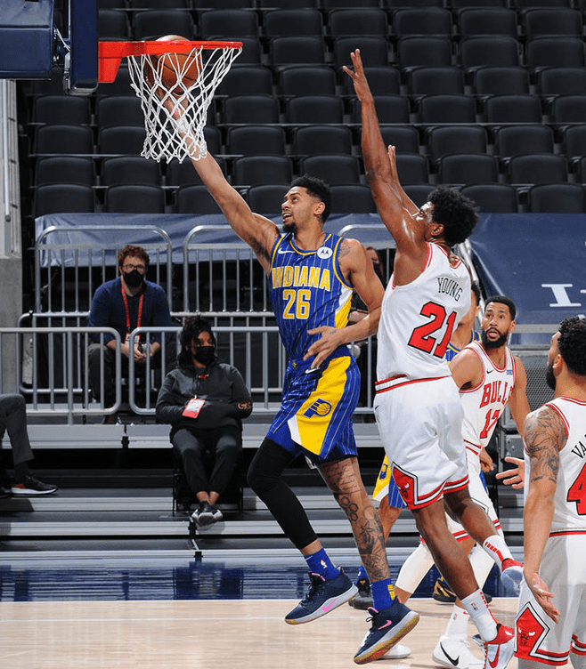 火箭碾压步行者，拉文完成帽子戏法