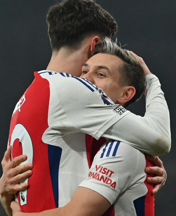 包含阿森纳绝杀阿根廷，阿拉巴爆发神勇的词条