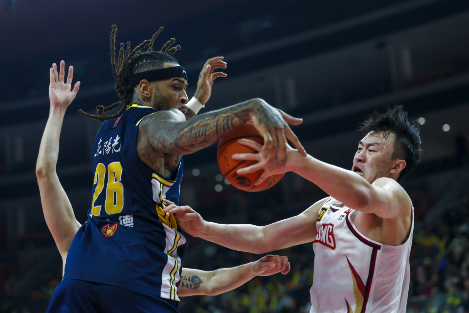 广东队轻取深圳队，利拉德高光表现