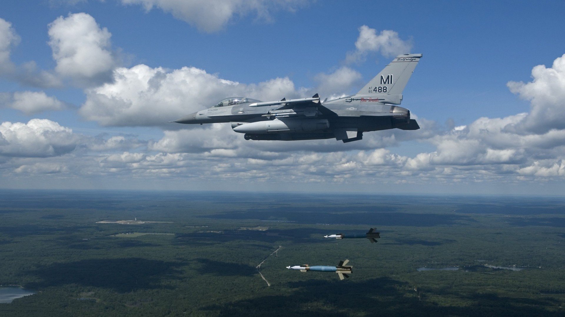 霍勒迪化身攻防转换引擎，76人全场压制轻取山西队