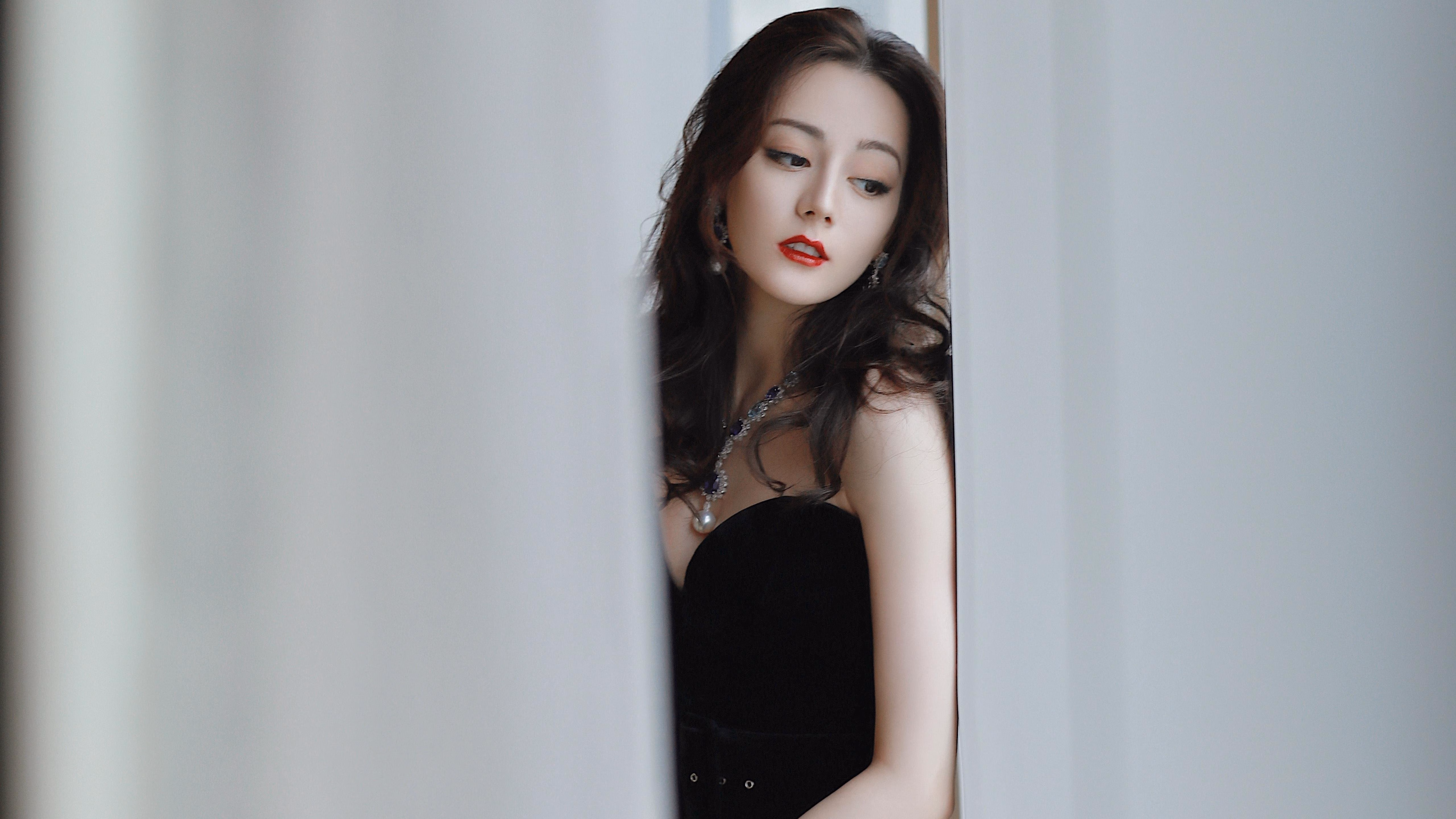 跨洲际对决，文班亚马上海首秀引爆篮球之夜