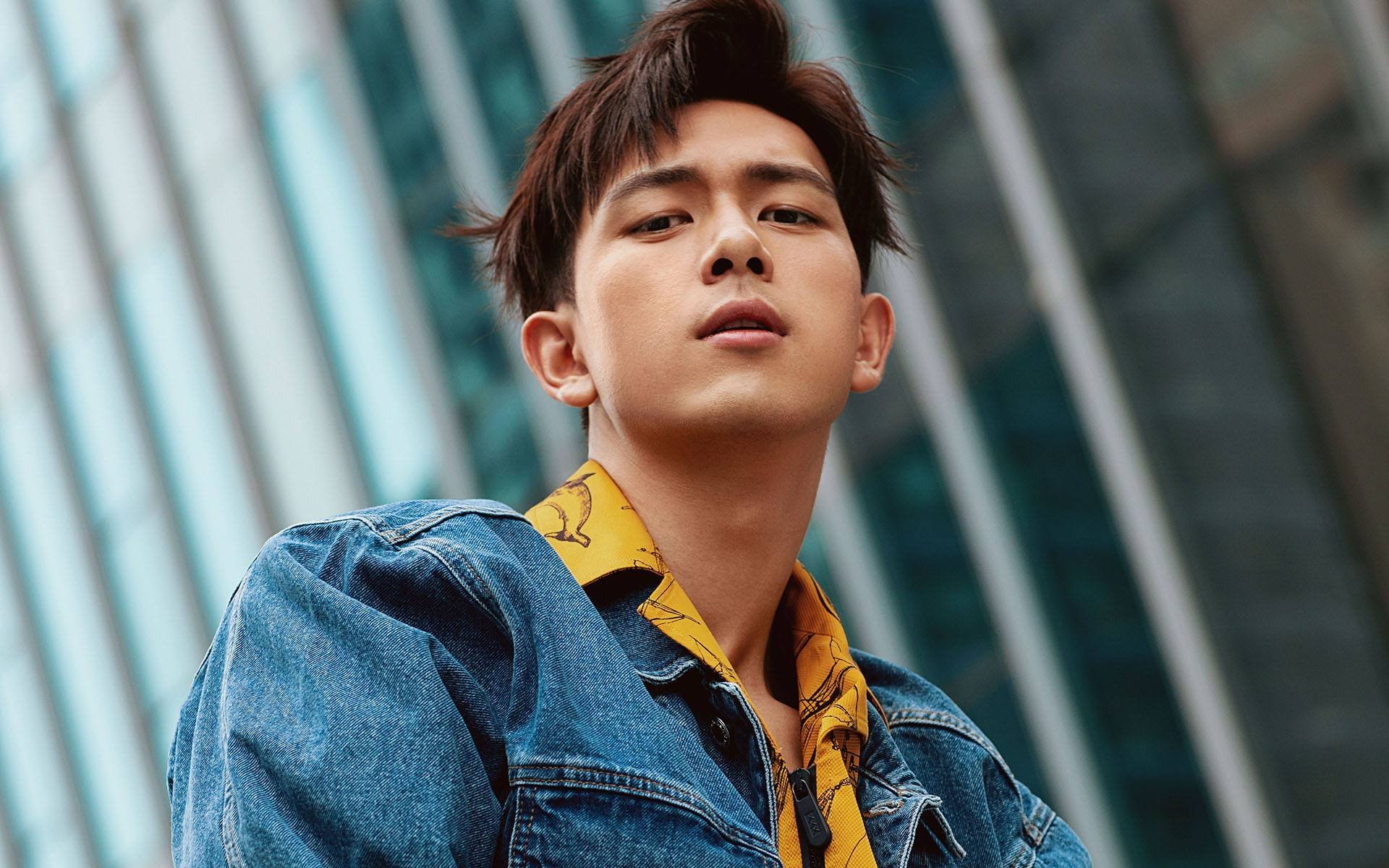 历史性的一夜,深圳队在魔术主场创造奇迹,布克用封喉三分书写新传奇